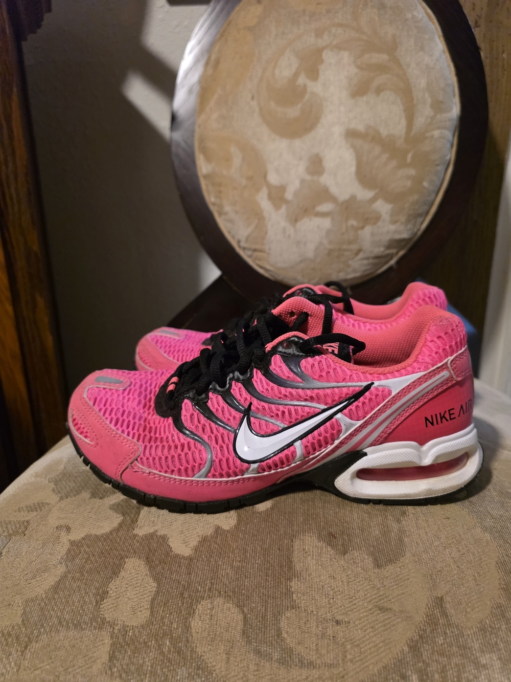 Nike Hot Pink and Black Women's Running Sneakers with White Swoosh - Picture 4 of 6